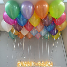 Облако разноцветных шаров металлик