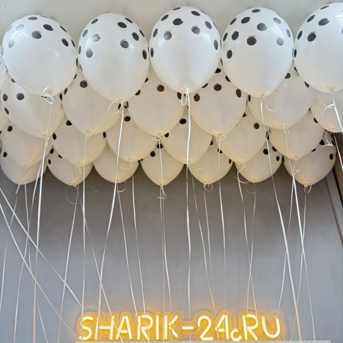 Шарики белого цвета в черный горошек-1